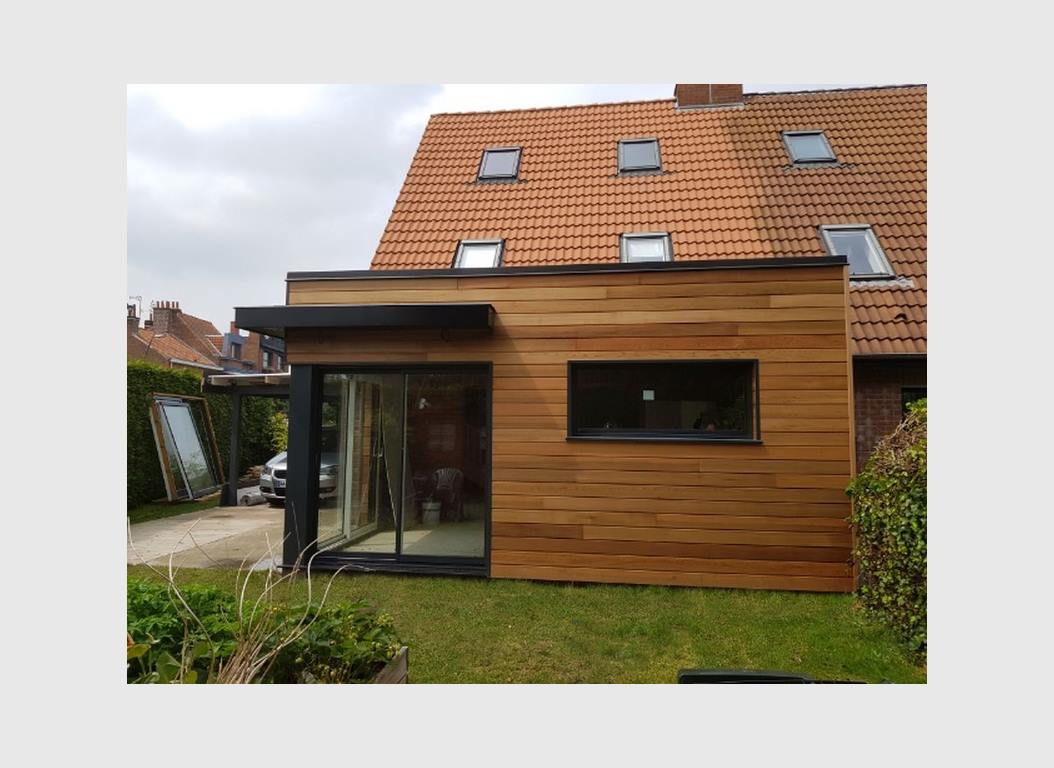 EXTENSION EN OSSATURE BOIS, BARDAGE RED CEDAR À WAMBRECHIES (NORD)-04
